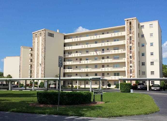 3660 Ironwood CIRCLE W #103M Bradenton, FL 34209