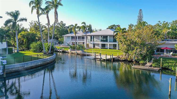 3920 Roberts Point Rd Sarasota, FL 34242
