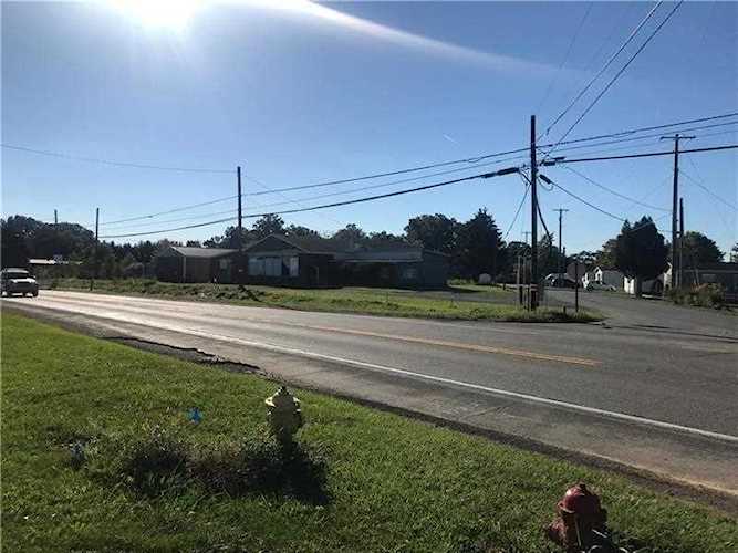 1004 Evans City Rd Renfrew Butler PA 16053 995,000