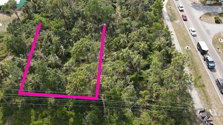 2015 Collingswood Blvd Port Charlotte, FL 33948