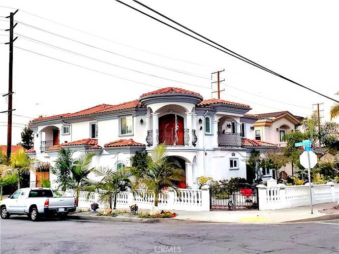 1201 23rd St Manhattan Beach, CA 90266