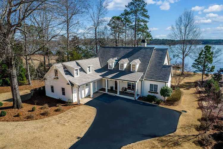 220 Waters Edge Drive Eatonton, GA 31024