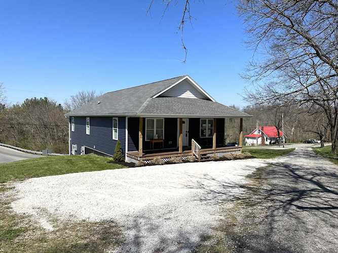 163 Benson Pike Shelbyville, KY 40065