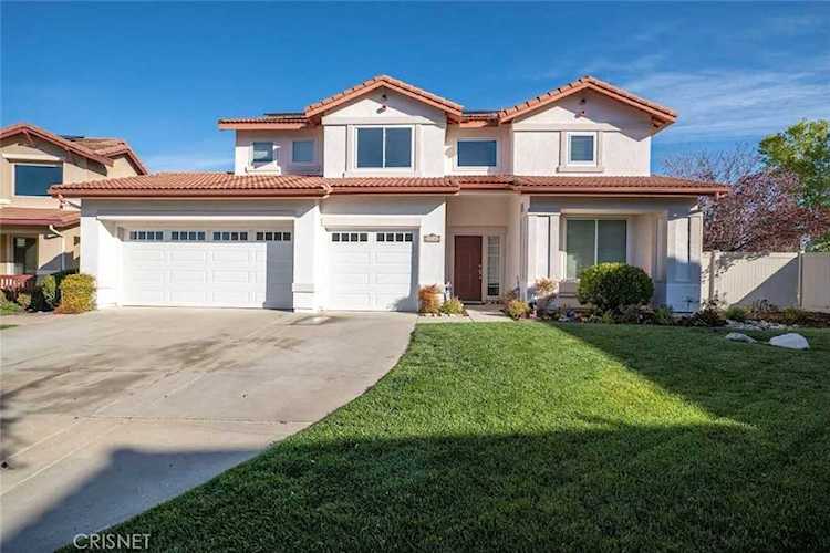 25300 Rolling Greens Way Saugus, CA 91350 | MLS SR23053120 Photo 1