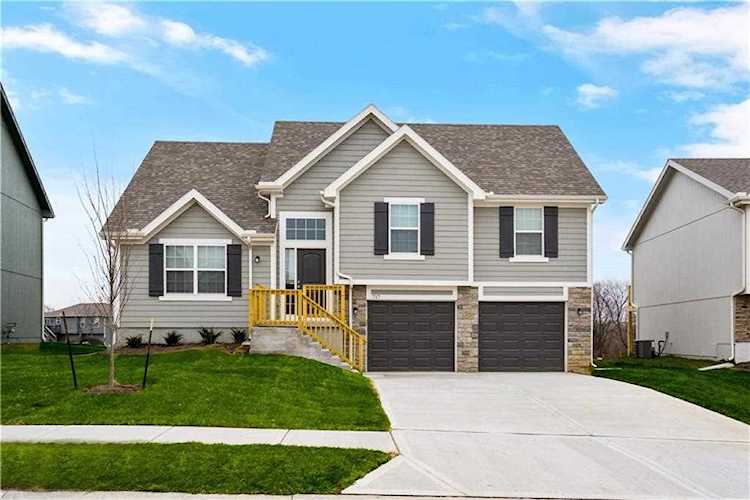 727 Connor St Belton, MO 64012 | MLS 2427972 Photo 1