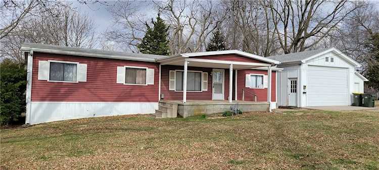 404 N 11th St Savannah, MO 64485