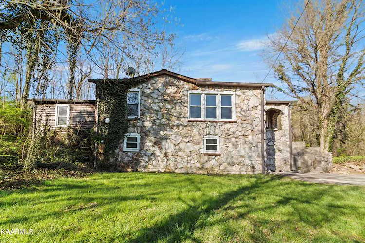 505 N Chilhowee Dr Knoxville, TN 37924