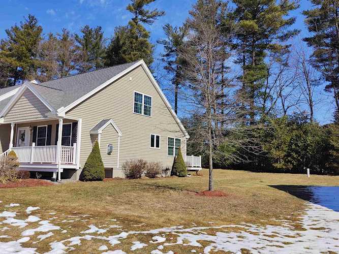 14 Northern Ave Litchfield, NH 03052 | MLS 4946460 Photo 1