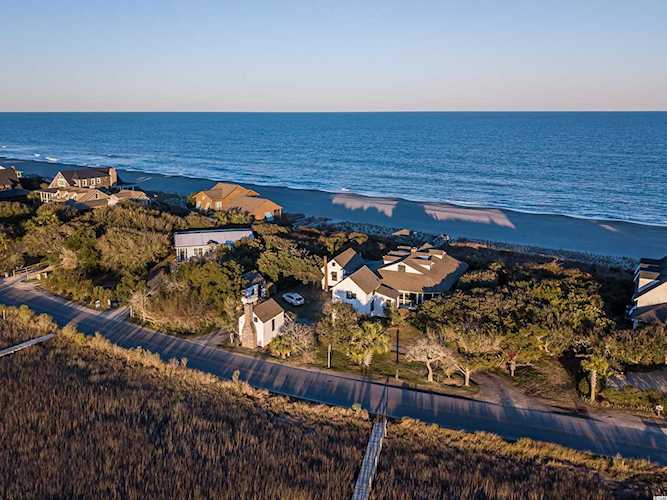 546 Myrtle Ave. Pawleys Island, SC 29585