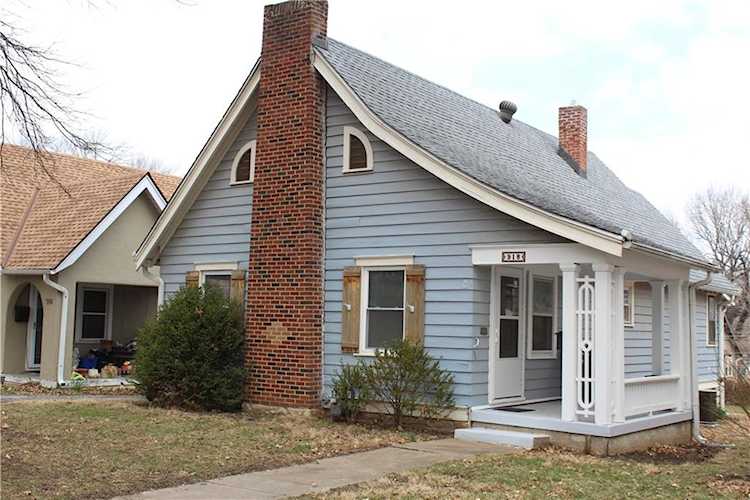 $179,900 - 918 E 76th Terrace Kansas City, MO 64131 - MLS ID 2427854 Photo 1