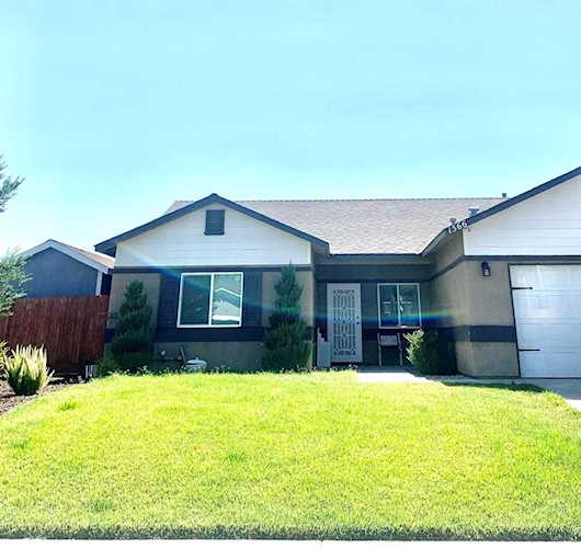 1566 N Steven Ave Farmersville, CA 93223 | MLS 222744 Photo 1