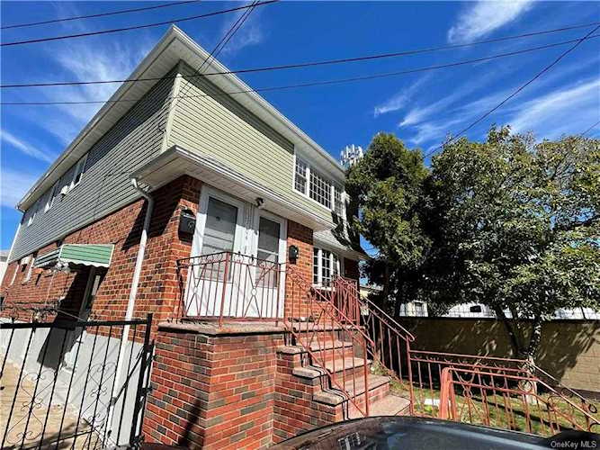 13704 Frankton St Rosedale, NY 11422