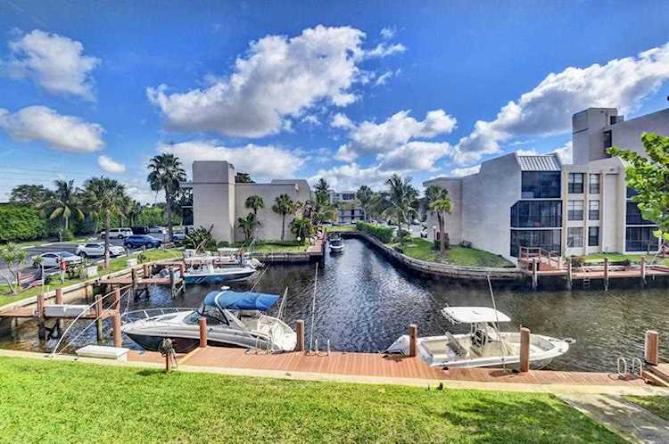 17 Royal Palm Way #203 Boca Raton, FL 33432