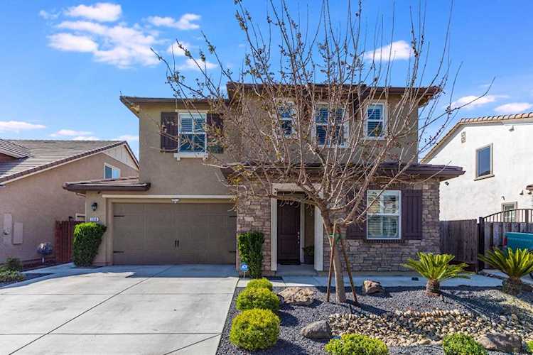 2148 Splendor Way Modesto, CA 95357 | MLS 223026519 Photo 1