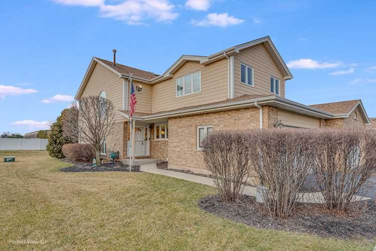 8418 Dunmore Dr Tinley Park, IL 60487 | MLS 11745421 Photo 1