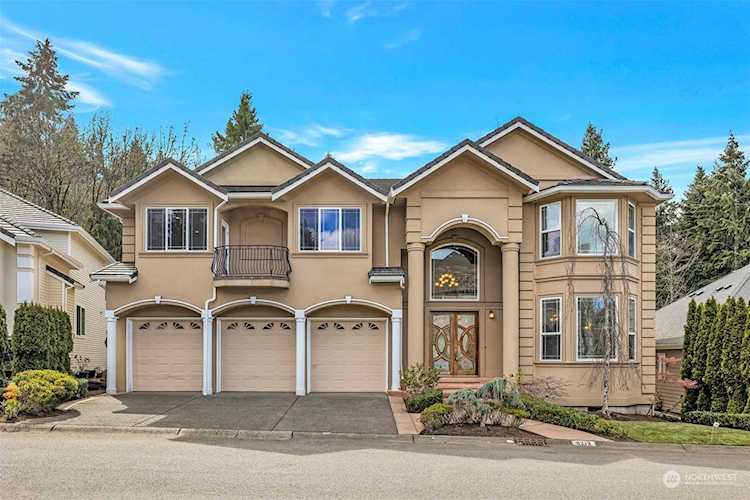 8213 154th Ave SE Newcastle, WA 98059