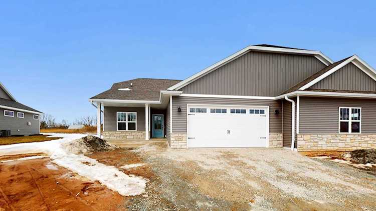 2336 Hidden Winds Ln Howard, Village of Howard, WI 54313