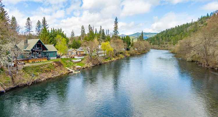 22620 Highway 62 Shady Cove, OR 97539