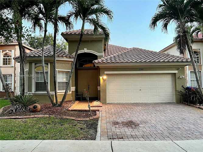 13348 SW 31st St Miramar, FL 33027 | MLS A11366178 Photo 1
