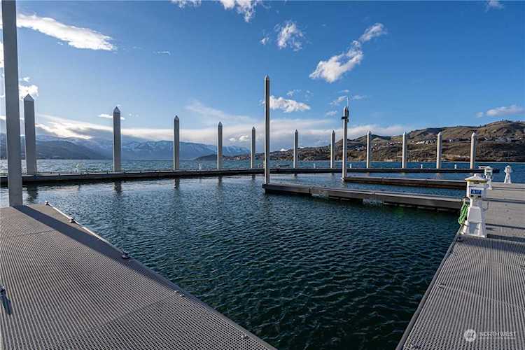 1350 W Woodin Ave #A17 Chelan, WA 98816