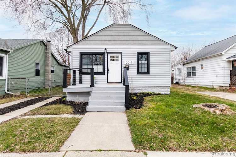 2017 Wrenson St Ferndale, MI 48220 | MLS 20230020647 Photo 1