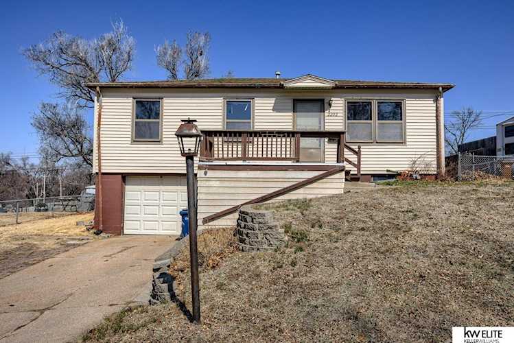 2202 Emiline St Bellevue, NE 68147