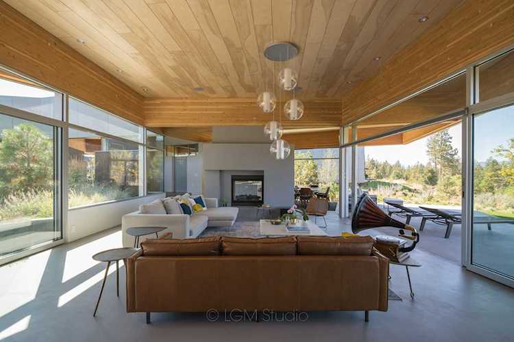 61919 Hosmer Lake Dr Bend, OR 97702