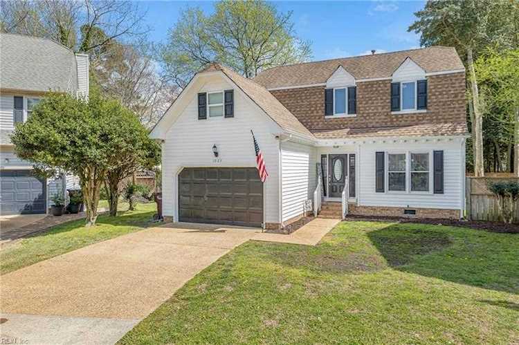 1025 Stillmeadows Ct Chesapeake, VA 23320