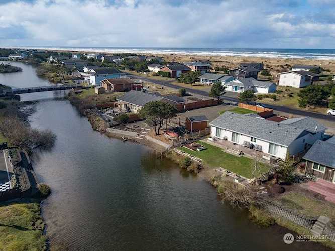 34600 G St Ocean Park, WA 98640