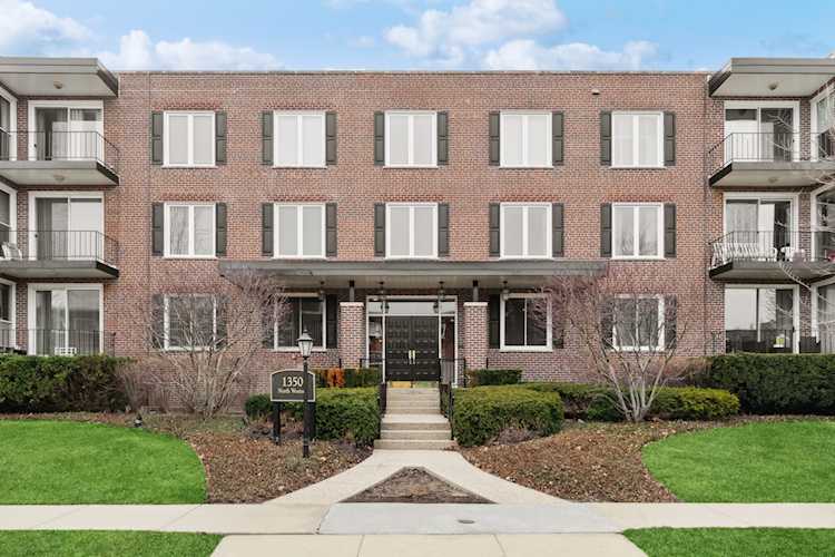 1350 N Western Ave #207 Lake Forest, IL 60045 | MLS 11745139 Photo 1