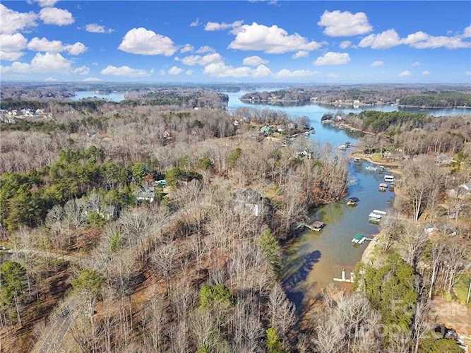 562 Normandy Rd Mooresville, NC 28117