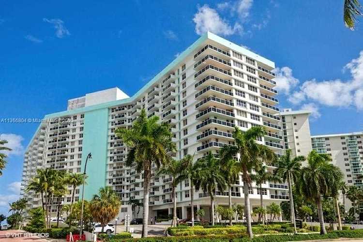 3725 S Ocean Dr #424 Hollywood, FL 33019