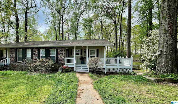 2977 Donita Drive #2977 Vestavia Hills, AL 35243