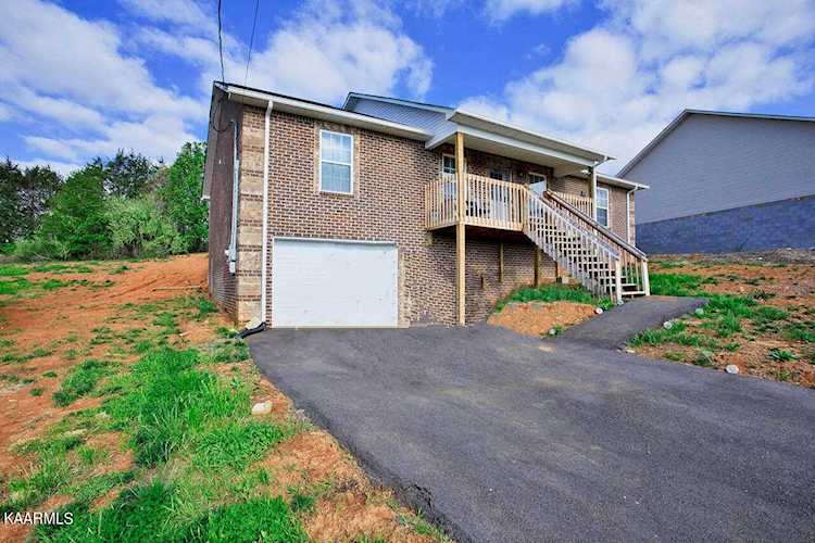 3322 Parker Blvd Kodak, TN 37764