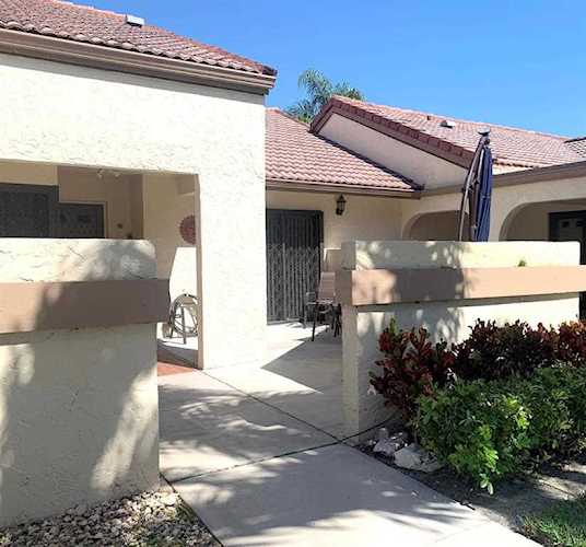 5719 E Parkwalk Circle Boynton Beach, FL 33472