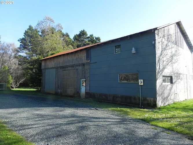 87514 Dahl LN Bandon, OR 97411 | MLS 23524468 Photo 1