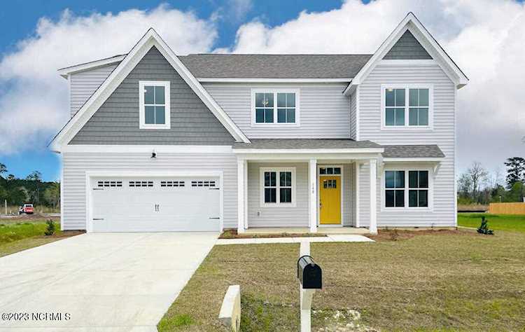 548 Misty Pond Drive Hubert, NC 28539