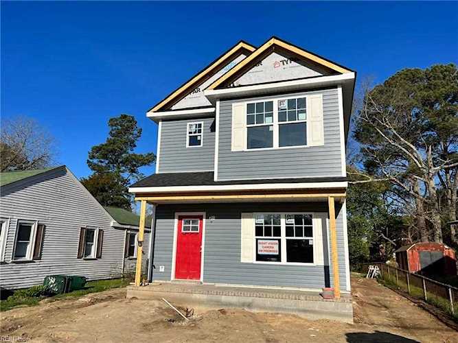 131 Walnut St Suffolk, VA 23434 | MLS 10478307 Photo 1