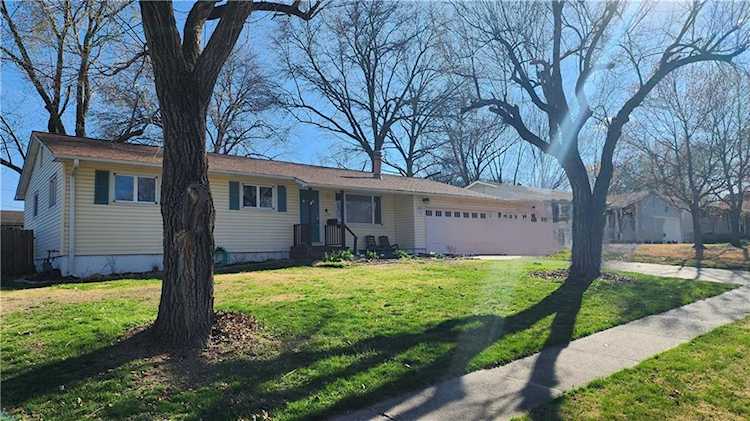 1707 NE 67th Terrace Gladstone, MO 64118 | MLS 2428445 Photo 1