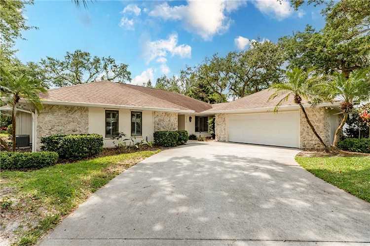 1012 Castaway Blvd Vero Beach, FL 32963 | MLS 267608 Photo 1