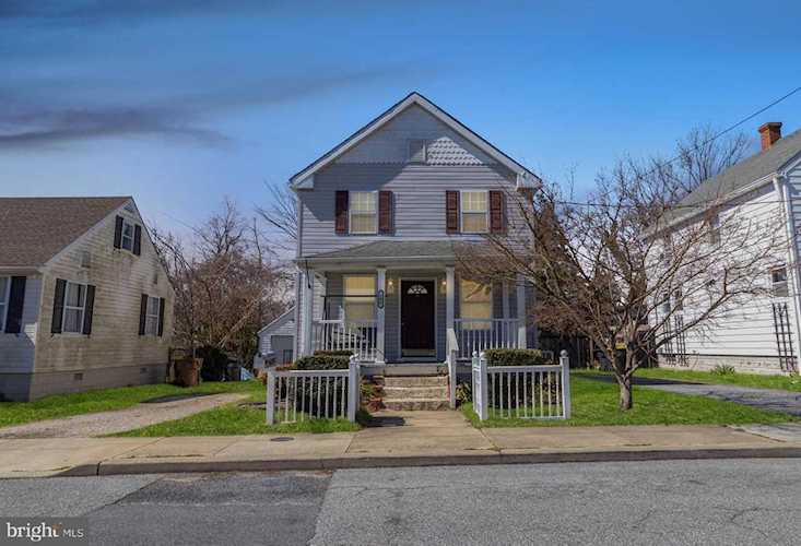 PHOTOS & DETAILS: 208 East St, Milford, DE 19963 For Sale - MLS #DEKT2017874 - Photos, Virtual Tour, School Info - Real Estate Listing Info Photo 1
