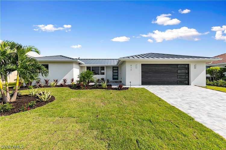 830 Perrine Ct Marco Island, FL 34145