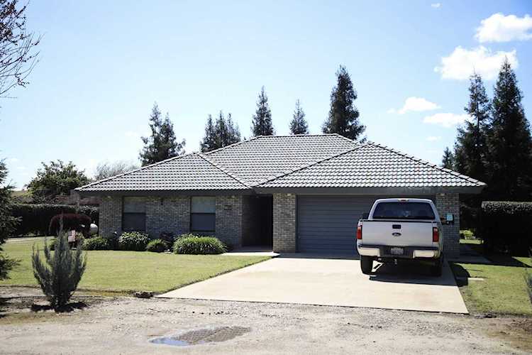 632 W Fir St Lindsay, CA 93247 | MLS 222861 Photo 1