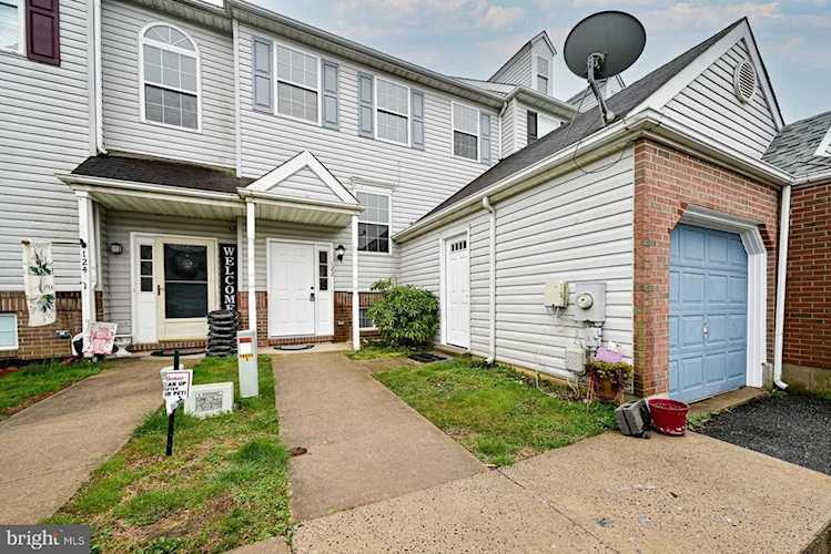 122 Thames Dr Dover, DE 19904