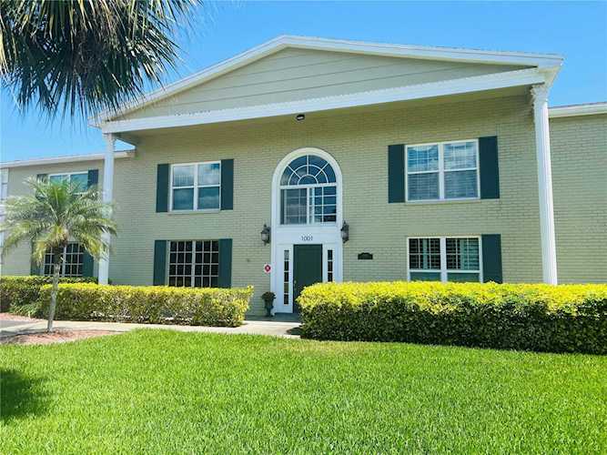 1001 Eden Isle Blvd NE #1 St. Petersburg, FL 33704