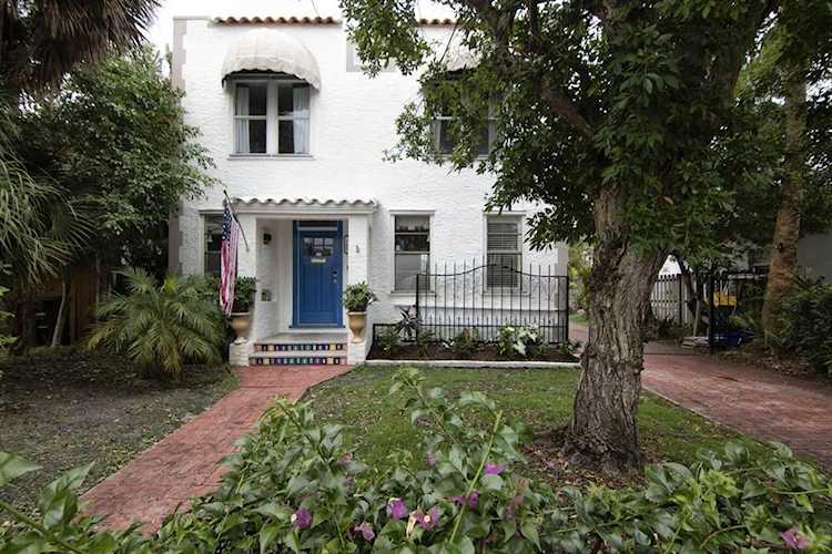 251 9th Street West Palm Beach, FL 33401
