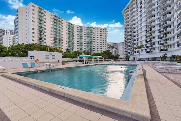 3725 S Ocean Dr #1019 Hollywood, FL 33019