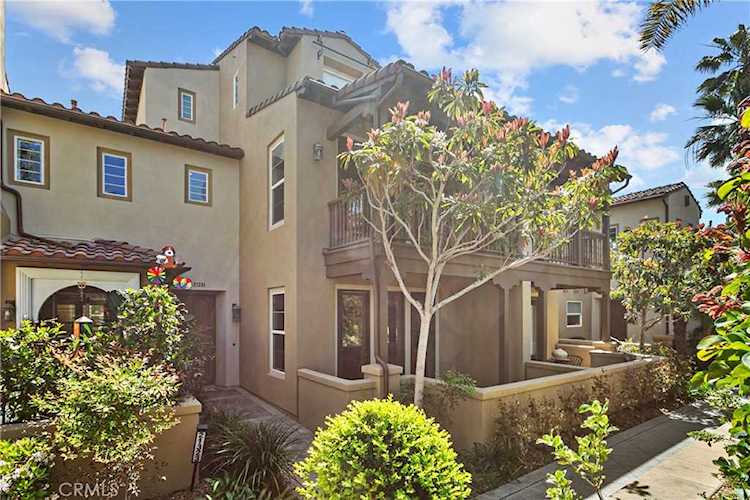 21331 Veleta Circle Huntington Beach, CA 92648 | MLS NP23057254 Photo 1