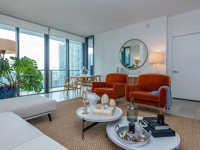 68 SE 6th St #2304 Miami, FL 33131