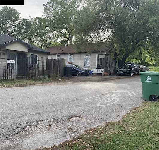 2714 Gray St Houston, TX 77004